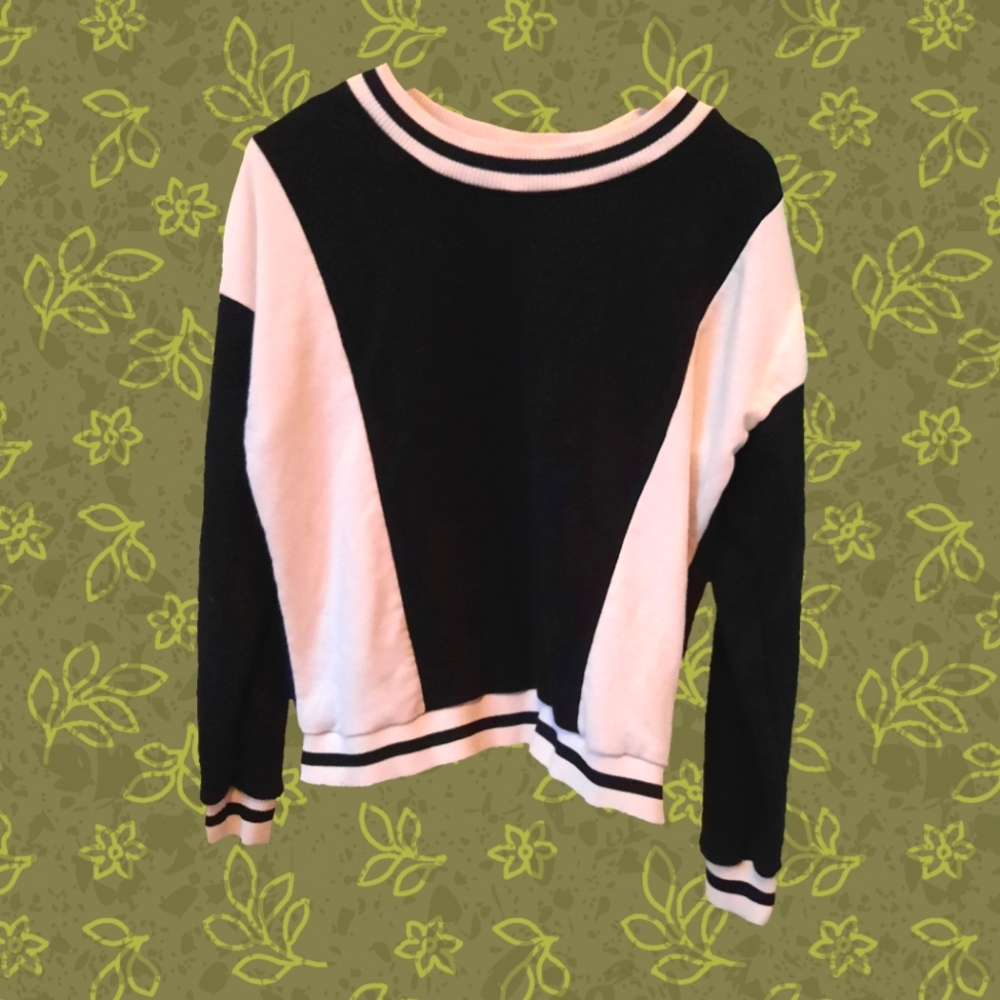 myStyle Womens Medium Black and White Crewneck Sweater